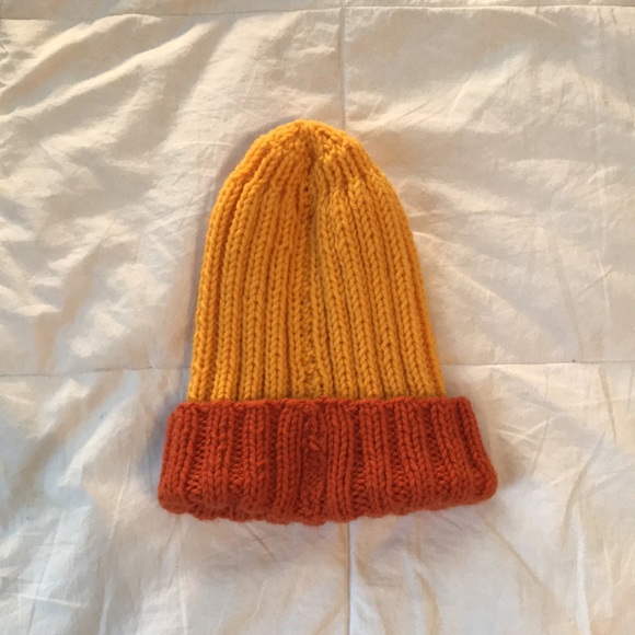 Handmade beanie - Picture 2 of 4
